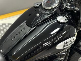 HARLEY DAVIDSON HERITAGE CLASSIC 114