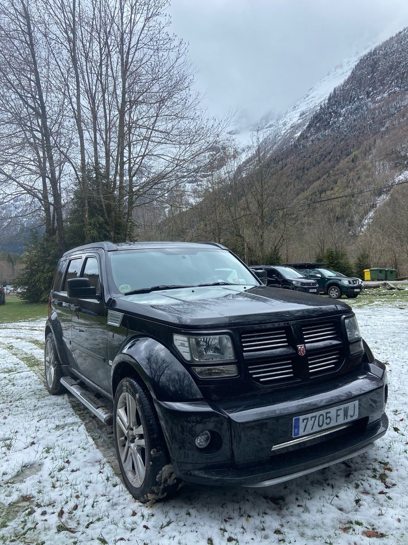 DODGE NITRO 2.8CRD 4x4 TODOS LOS EXTRAS - foto 1
