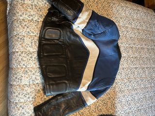 Conjunto de cuero moto: Cazadora y Pantalón