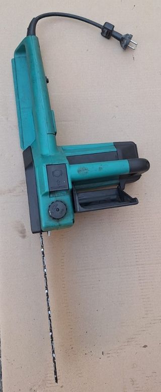 Motosierra Eléctrica Bosch 350B AKE