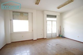 Local comercial en alquiler en Azucaica - Santa María de Benquerencia en Toledo