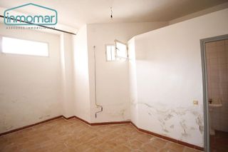Local comercial en alquiler en Azucaica - Santa María de Benquerencia en Toledo