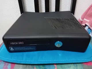 Xbox 360 Slim 250 GB 