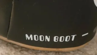Moon Boot neri tg. 42/44,indossati 2 volte, nuovi!