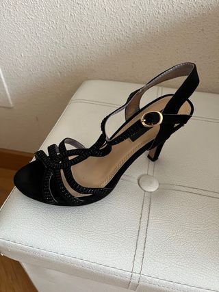 Sandalias de fiesta negras con pedrería