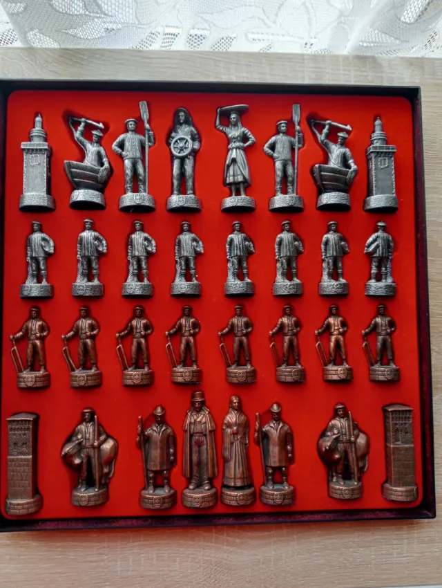 Ajedrez Coleccionista Figuras  bronce Año 1982