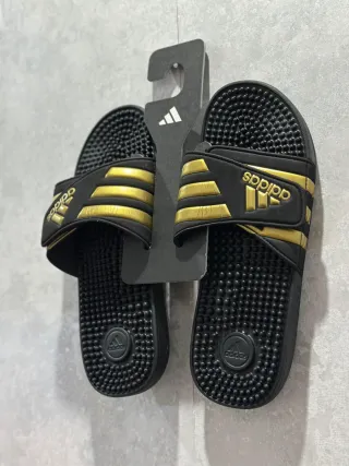 Chanclas Adidas Unisex Negro/Dorado