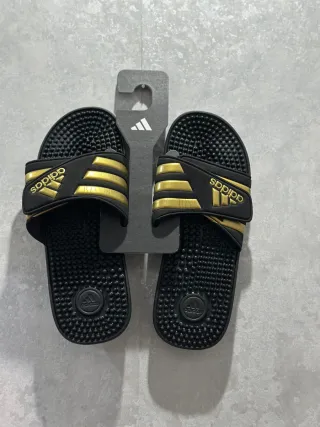 Chanclas Adidas Unisex Negro/Dorado
