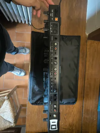 Controlador DJ Traktor Kontrol S4