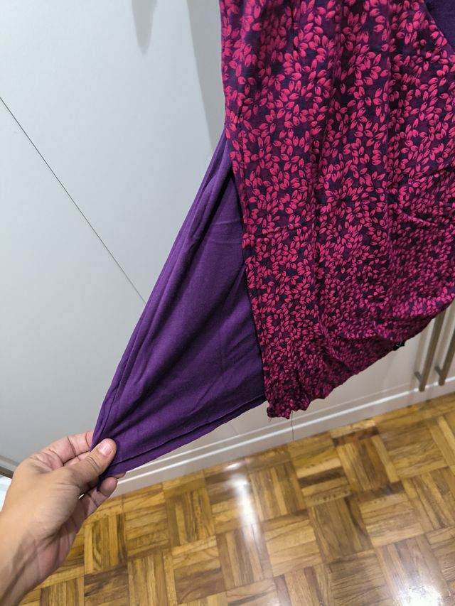 Camiseta Zergatik floral morada 