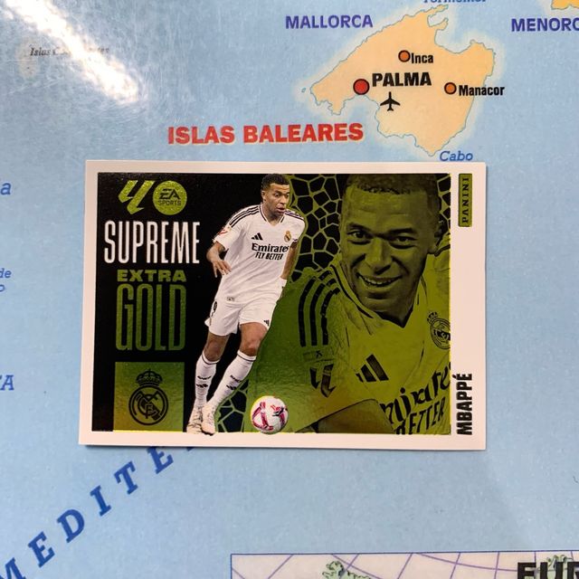 Mbappe Extra gold Supreme cromo liga este 25-26