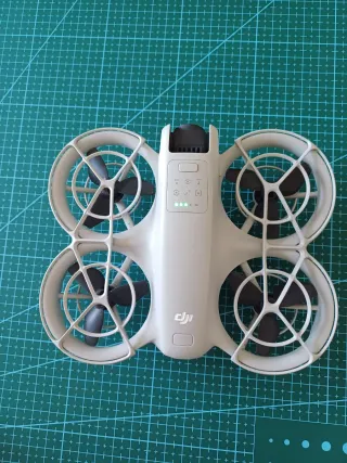 Dron DJI Neo