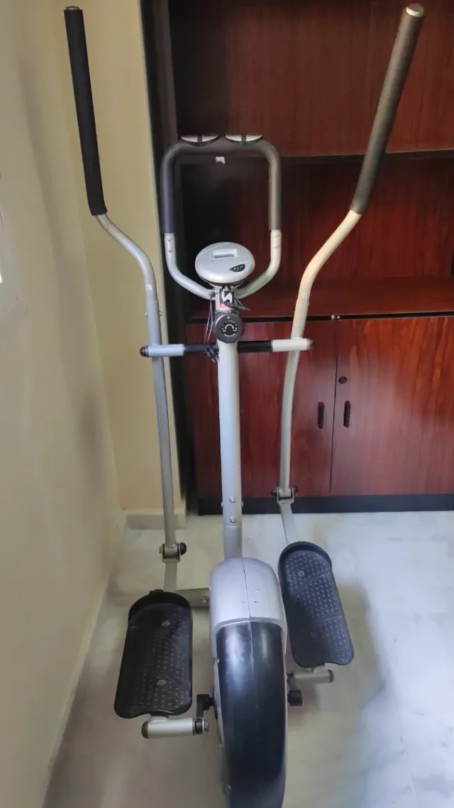 Bicicleta Elíptica Gimnasio