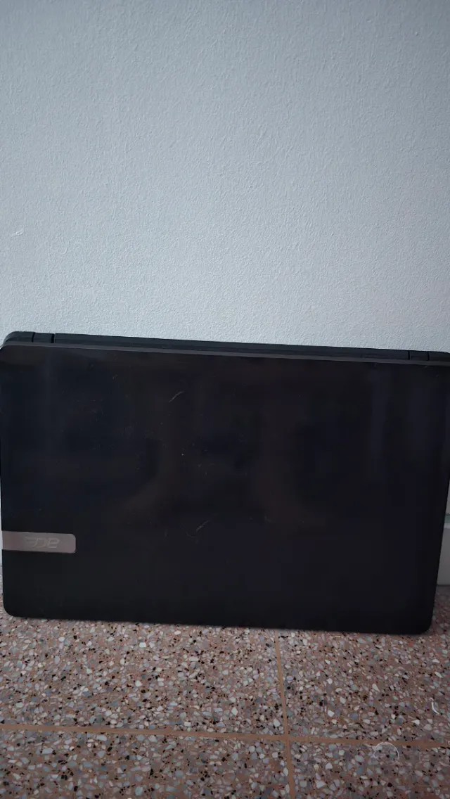 Portátil Acer TravelMate P253-M