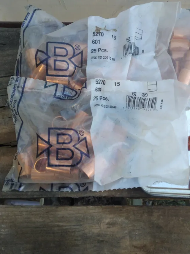 100 Manguitos de cobre de 15 mm