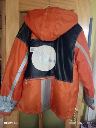 Cazadora EARTHBOUND hombre naranja y negra