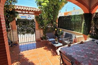 Casa adosada en venta en  El Acequión - Los Naúfragos en Torrevieja
