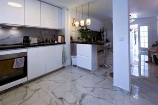 Casa adosada en venta en  El Acequión - Los Naúfragos en Torrevieja