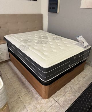 Camas: somieres + patas, canapes y colchones