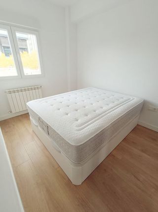 Camas: somieres + patas, canapes y colchones