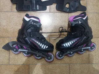 Patines en línea con protecciones