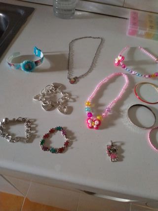 Lote Bisutería Princesas: Collar, Pulsera, Reloj