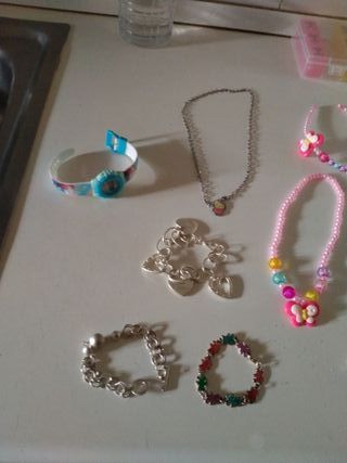 Lote Bisutería Princesas: Collar, Pulsera, Reloj