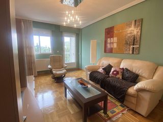 Piso en alquiler en Hospital - G3 - G2 en Burgos