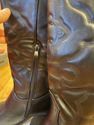 Stivali neri alti con tacco