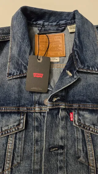 Cazadora Vaquera Levi's Talla L. Sin estrenar.
