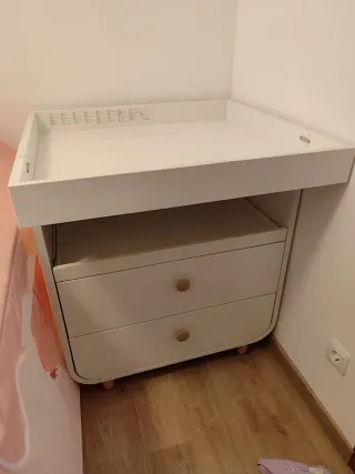 Cambiador IKEA con cajones