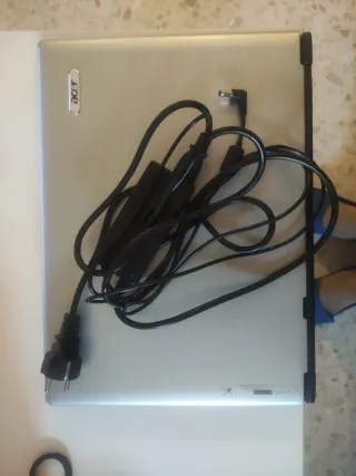 Ordenador portátil Acer Plata