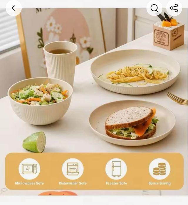 Set de vajilla de plástico irrompible. 16 piezas