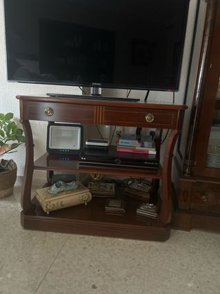 Mueble de salón vitrina madera
