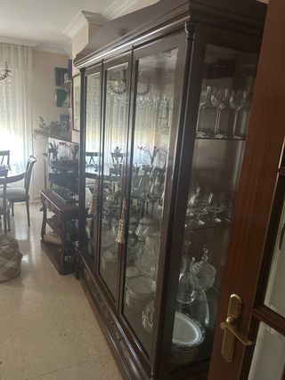 Mueble de salón vitrina madera