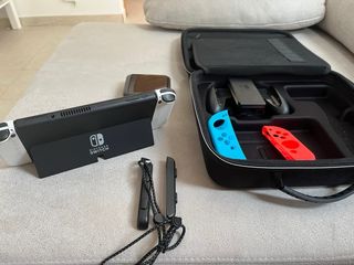 Nintendo Switch OLED bianco