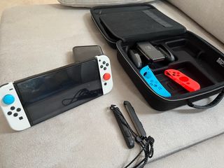 Nintendo Switch OLED bianco