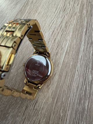 Reloj Guess Dorado Mujer