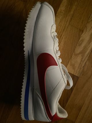 Zapatillas Nike Cortez Blancas y Rojas