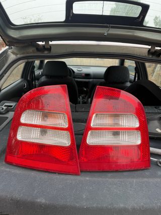 Pilotos Traseros Skoda Octavia