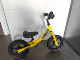 Bicicleta de equilibrio Sawyer amarilla + 2°sillin