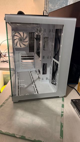 Torre PC Mars Gaming con 4 ventiladores RGB