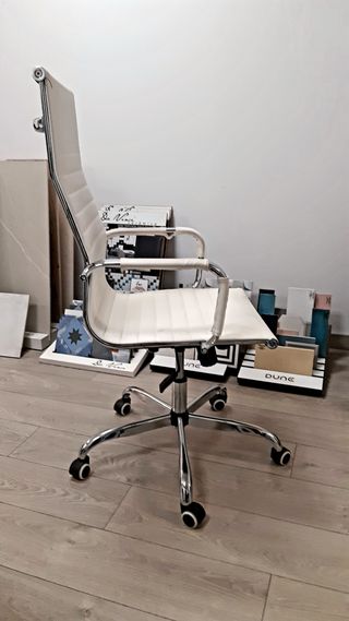 Conjunto mesa cristal y silla despacho