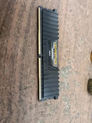 Módulo RAM Corsair 8GB DDR4