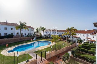 Casa adosada en alquiler en El Faro de Calaburra - Chaparral en Mijas