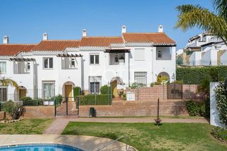 Casa adosada en alquiler en El Faro de Calaburra - Chaparral en Mijas