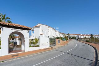 Casa adosada en alquiler en El Faro de Calaburra - Chaparral en Mijas