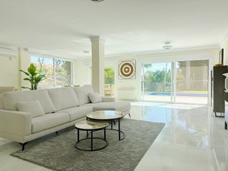 Chalet en alquiler en Elviria en Marbella