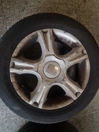 4 Llantas Seat con Neumáticos