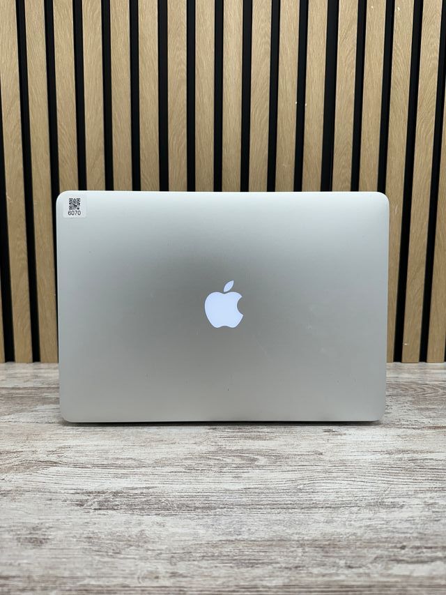 MacBook Air 13" 2017 i5 8gb 128gb SSD